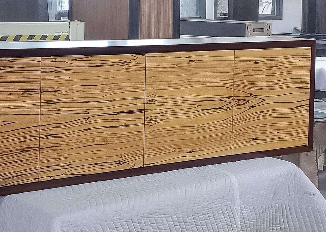 Essent Unique Floating Storage Credenza