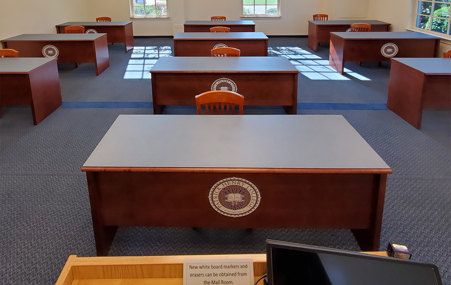 Classroom modular tables