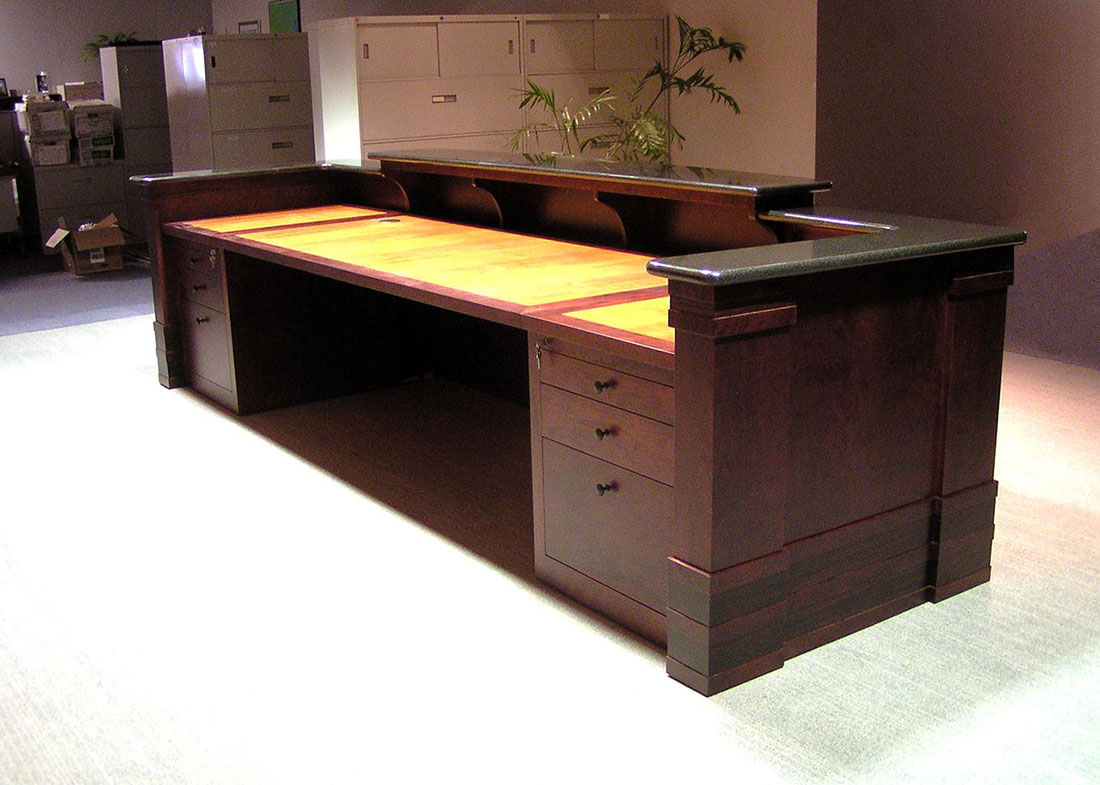 American Commercial Lines Modern Reception Desk