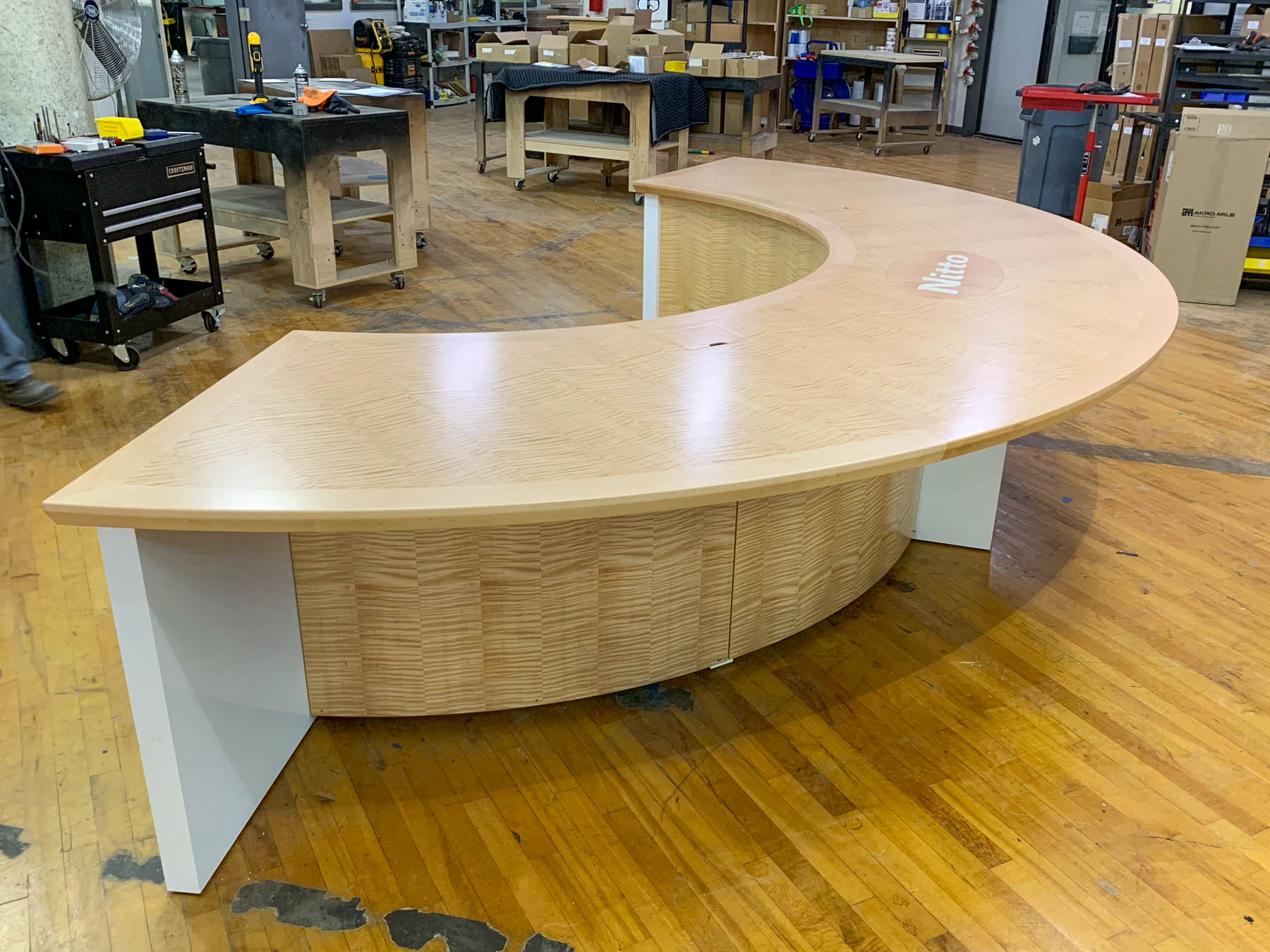 custom head table